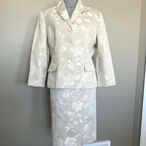Kasper skirt suit, size 10 Petite, beige & ivory